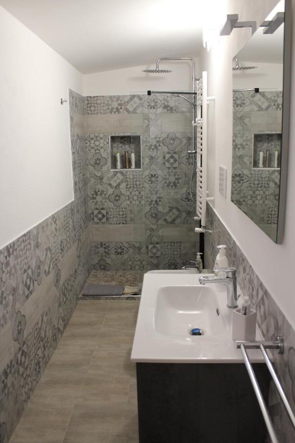 Zisa Home Ai Cantieri Culturali-Facile Posteggio In Strada No Ticket Palermo Exterior photo