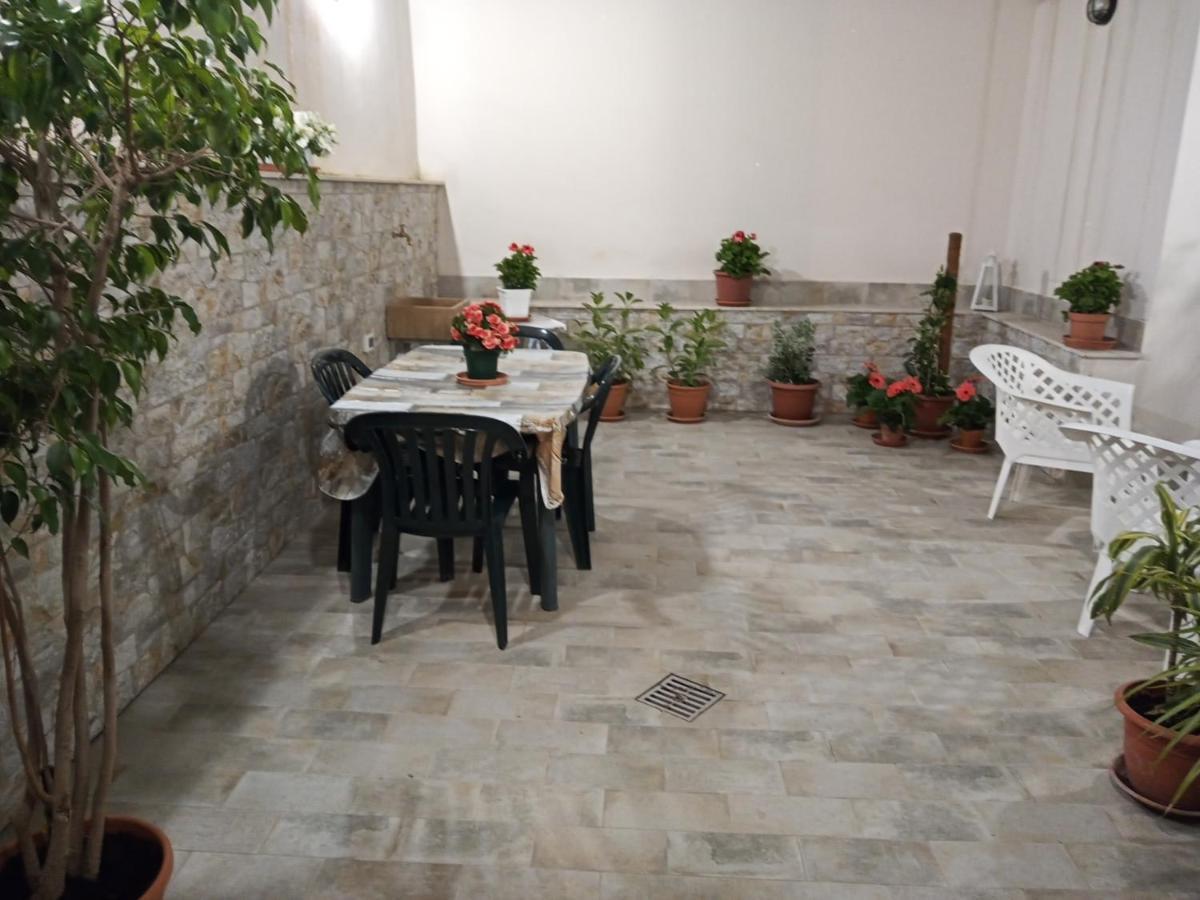 Zisa Home Ai Cantieri Culturali-Facile Posteggio In Strada No Ticket Palermo Exterior photo